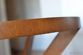 Starožitný kulatý dřevěný kubistický stůl stolek - 8