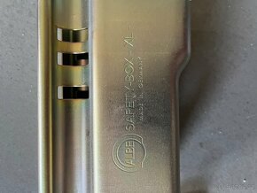 Zámek obytneho privesu - 8