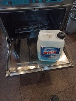 Průmyslová gastro myčka MBM 60 - 8