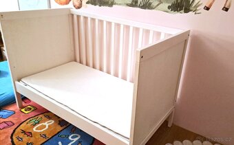 Dětská postýlka Sundvik IKEA + matrace + chránič, jako nové - 8