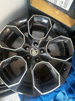 ALU kola Škoda Octavia 3 RS 5x112 R19 - 8