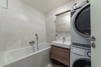 2kk 61 m2 zahrada 25 m2  + garaž + komora - 8