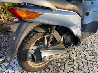 Honda SH 125 ccm rok 2003 - 8