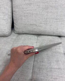 MacBook Pro 13¨ Retina Silver, i7, rok 2017, 16GB RAM, 1TB - 8