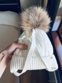 Dětská zimní čepice s pravou bambulí – pro holčičku - 8