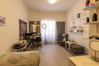 Prodej obchodního objektu, 895 m², Louny, ul. Mírové náměstí - 8