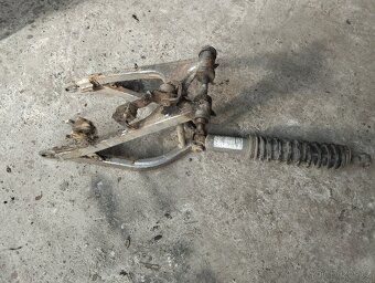 Díly Yamaha XT550 - 8