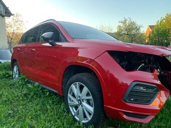 Predám havarovanú Seat Ateca 1,5tsi 110kw Dsg 8/2024. - 8