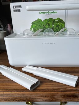 Click and Grow Smart Garden 3 chytrý květináč + 3ks kapslí - 8