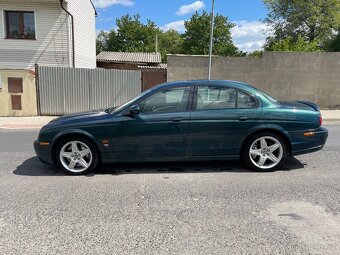 Jaguar S-type R - 8