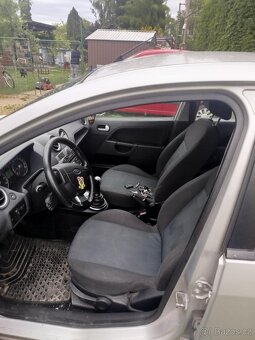 Ford fiesta 1,3 59kw - 8