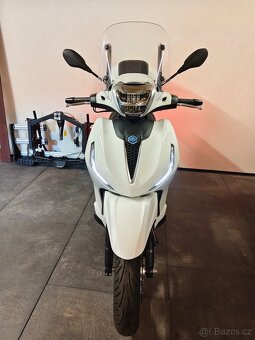 Piaggio Beverly 400 - 8