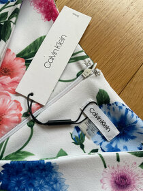 Nové výrazné květinové midi šaty Calvin Klein, vel. 40 - 8