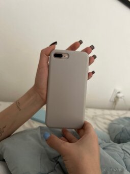 iPhone 8 Plus - 8