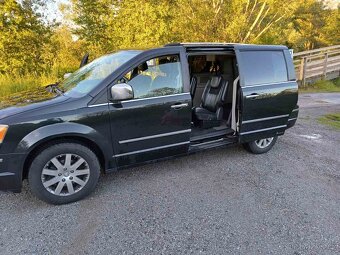 Chrysler Grand Voyager 2.8 CRDI - 8