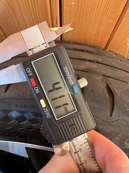 Sada kol Škoda Superb Sportline Supernova 235/40 R19 - 8