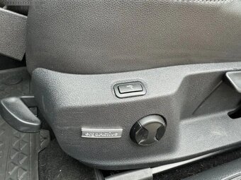 Volkswagen Golf, Variant 2.0TDI Highline - 8