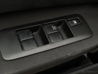 Nissan Qashqai 1.5dCi , 81 kW nafta, 2011 - 8