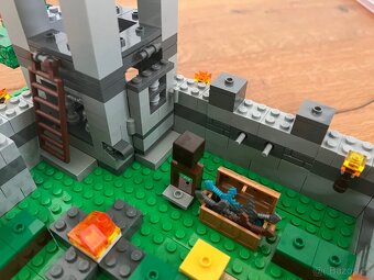 Lego Minecraft pevnost - 8