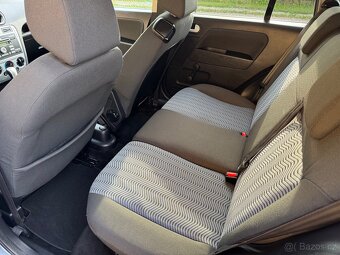 Ford Fusion - 8