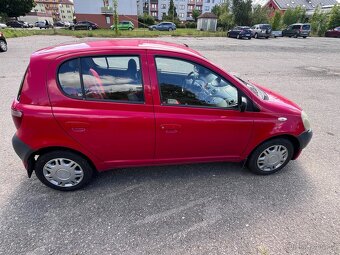 Toyot Yaris - 8