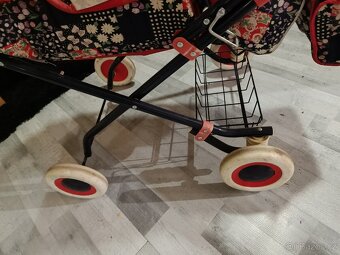 Retro kočárek pro panenky - 8
