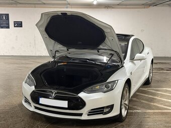 Tesla model s85 free, DPH - 8