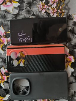 Mobilní telefon - 8