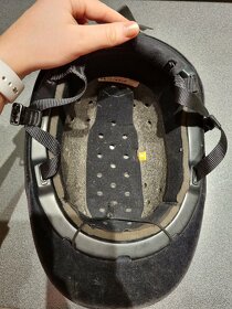 Prodáme jezdeckou helmu Fouganza - 8