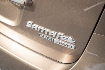 Hyundai Santa Fe 2,2 CRDi Premium A/T 4x4 /AJ NA SPLÁTKY/ - 8