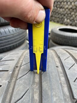 Letni pneu Continental 255/40/20 - 8
