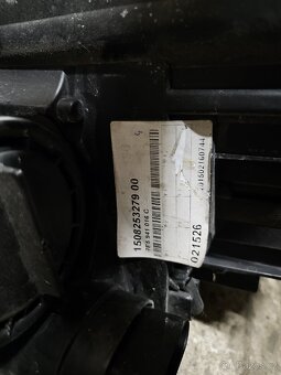 Přední světla Bi-xenony VW T5.1 - 8
