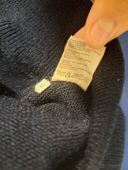 Černý retro svetr značky Lacoste - 8