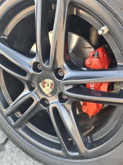 Porsche Panamera 4 - 8