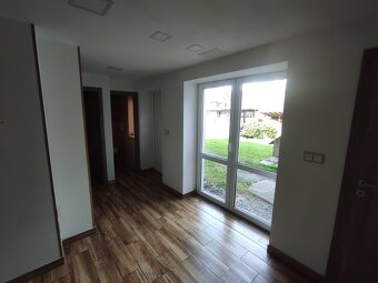 RD po rekonstruci, 5+1, 120m2+garáž K.Vary - Stará Role - 8