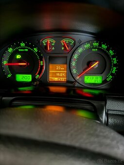 Škoda Superb 213.000km automat 1.9tdi - 8