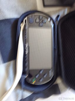 PSP 128gb krásný stav - 8