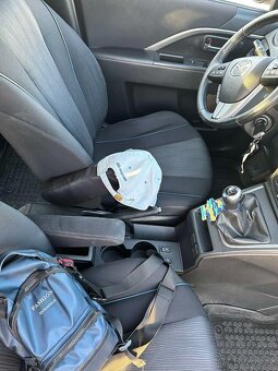 Mazda 5. 1,6 nafta. 7 mistna - 8