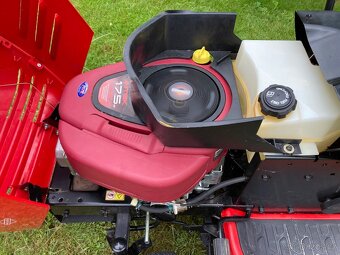Zahradní traktor Jonsered ,Husqvarna - 8