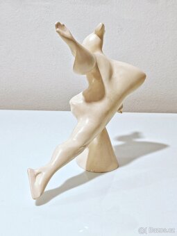 Soška bruslařka - 8