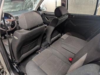 VW Golf 1,6 74kw - 8