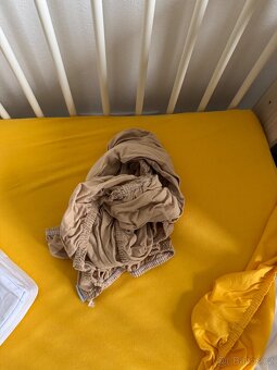 Dětská postýlka a přebalovací komoda - 8