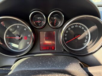 Opel ASTRA 1.7 CDTi - 8