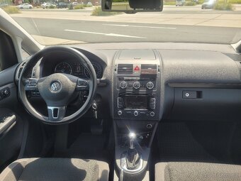 Volkswagen Touran - 8