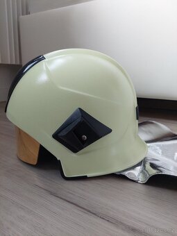 Hasičská přilba - 8