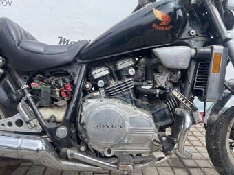 Honda VF 750 Magna 1986 - 8
