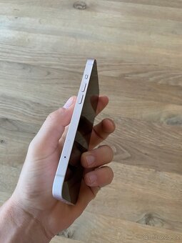 Apple iPhone 13 128 gb-baterie 93% - 8