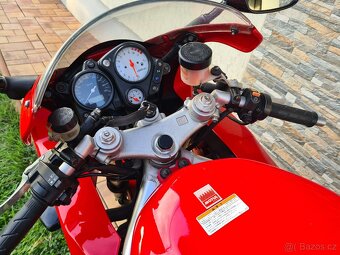 Honda VTR 1000 Firestorm - 8