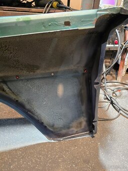 MERCEDES W108 W109 PŘEDNÍ BLATNÍKY PRAVÝ LEVÝ - 8