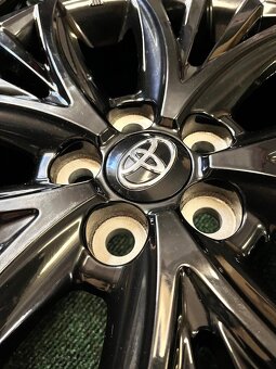 5x100 R17 Toyota Yaris NG Originál alu disky - TOP STAV - 8